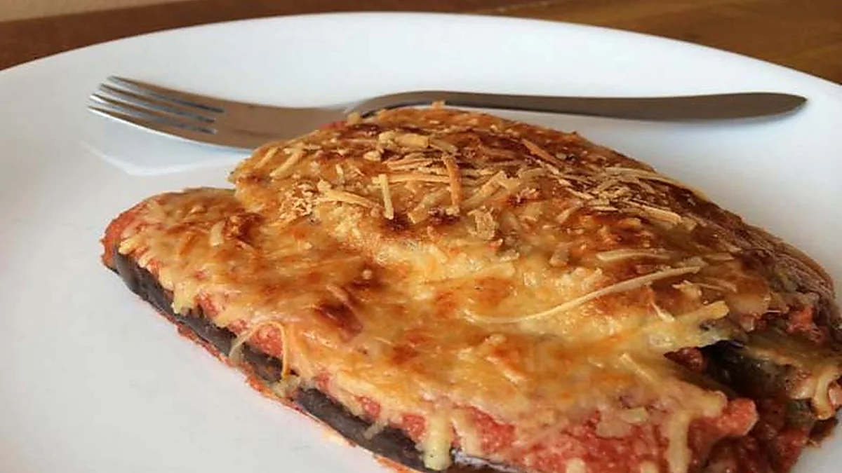 Berinjela Recheada À Parmegiana
