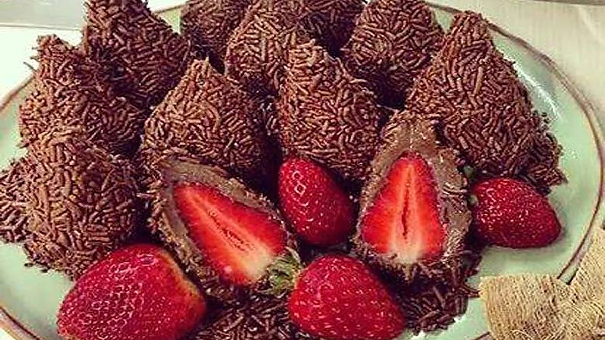 Brigadeiro Com Morango