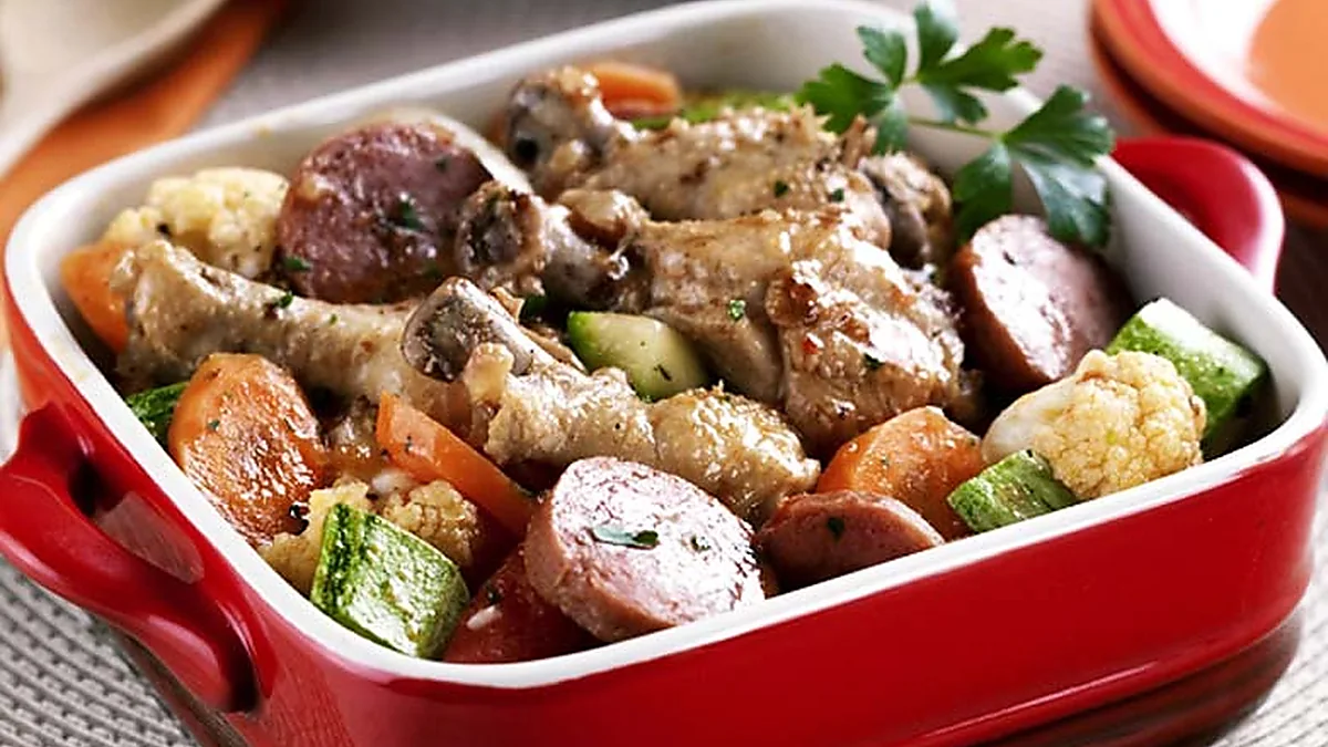 Ensopado de Frango, Linguiça e Legumes
