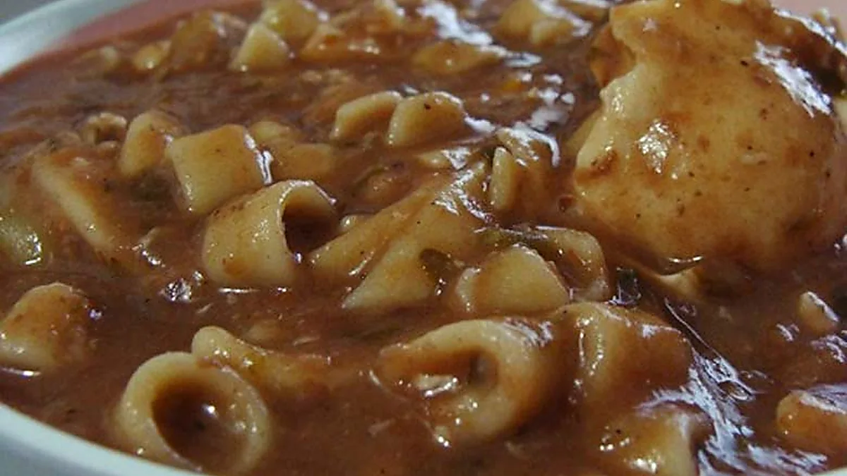 Sopa de Feijão com Macarrão