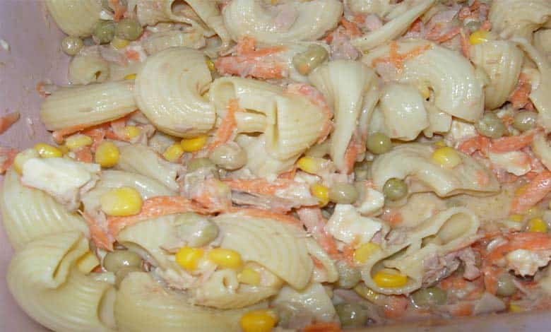 salada-de-macarrao-com-atum-cozinha-simples